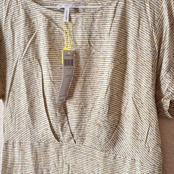 NWT BCBG Cream and white striped dress #stripes size small t5 - Picture 2 of 3
